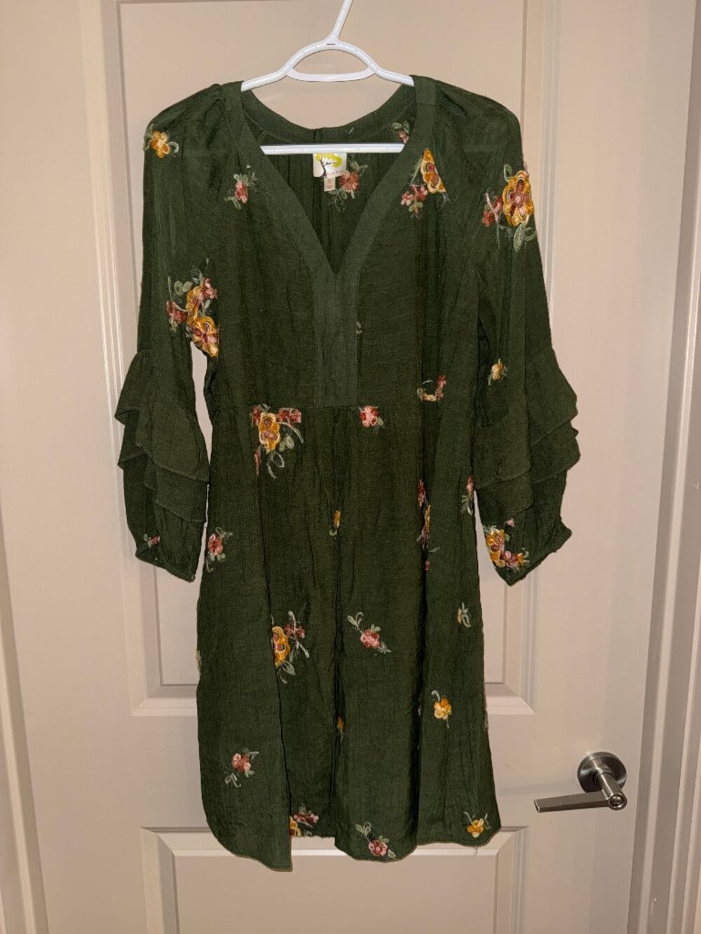 Pig & Flower Green Floral Embroidered blouse Size s